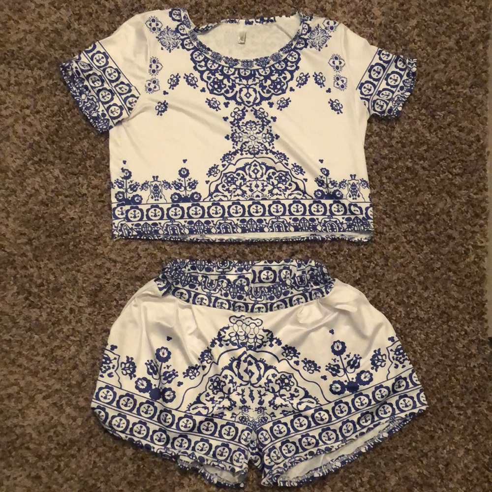 Two piece set
